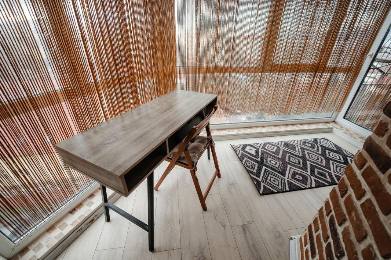 克卢日-纳波卡Bright And Cozy Design Apt With Office公寓 外观 照片